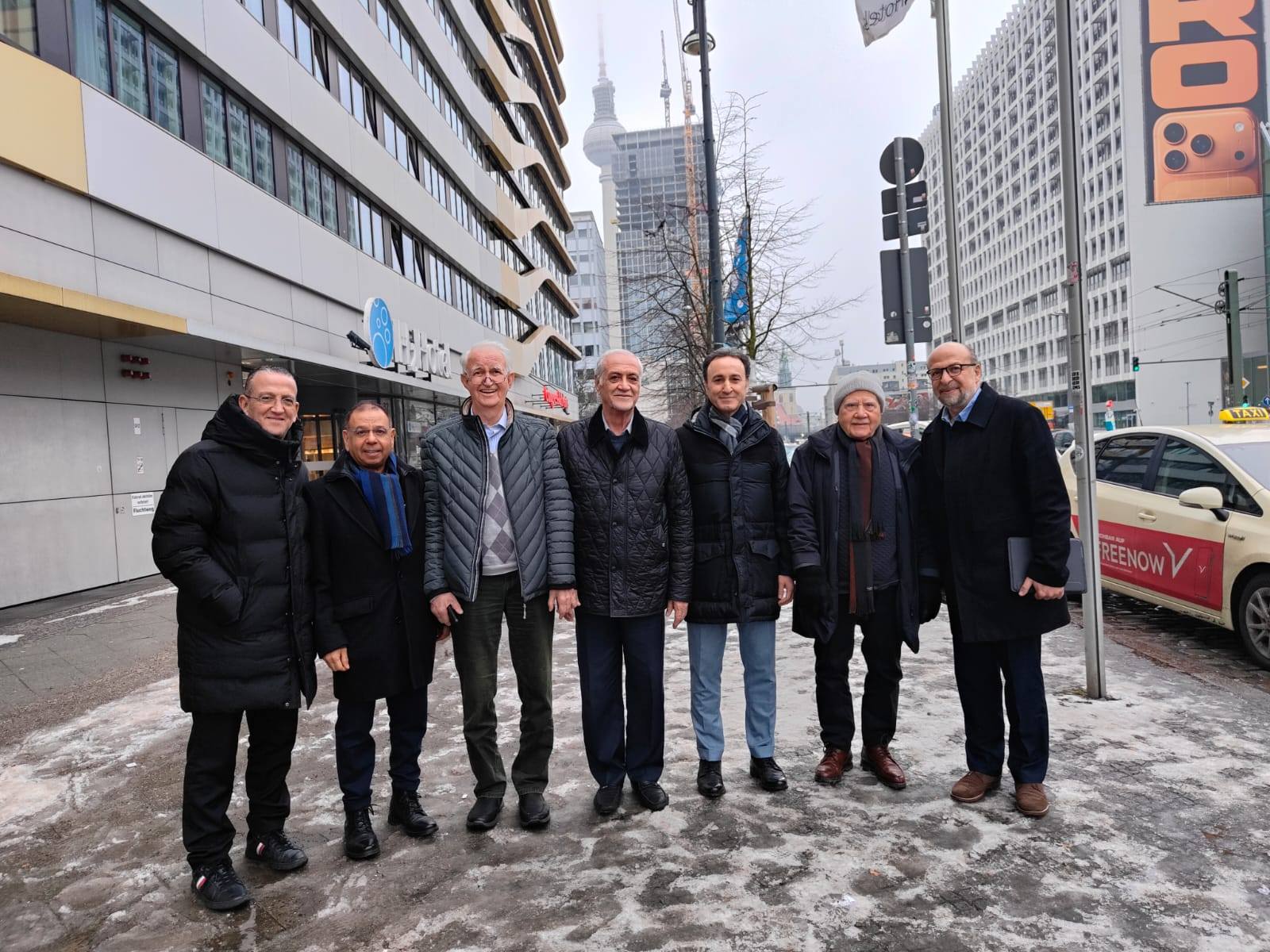 اللقاء الأكاديمي الأول بين جامعة الأندلس الخاصة للعلوم الطبية واتحاد الأطباء العرب في أوروبا، والذي عُقد في برلين – ألمانيا